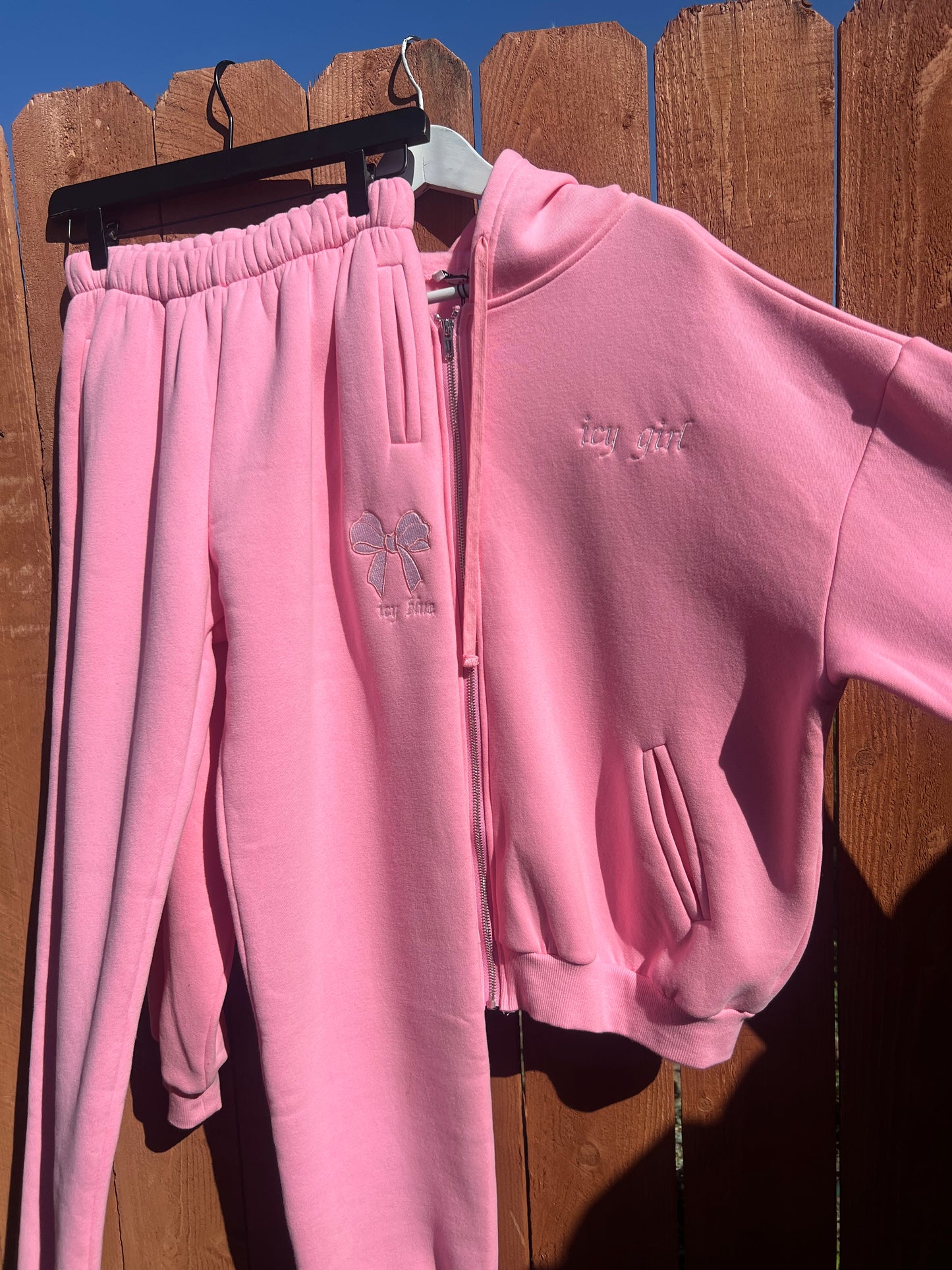 Icy Girl Sweatsuit Size Small 🎀